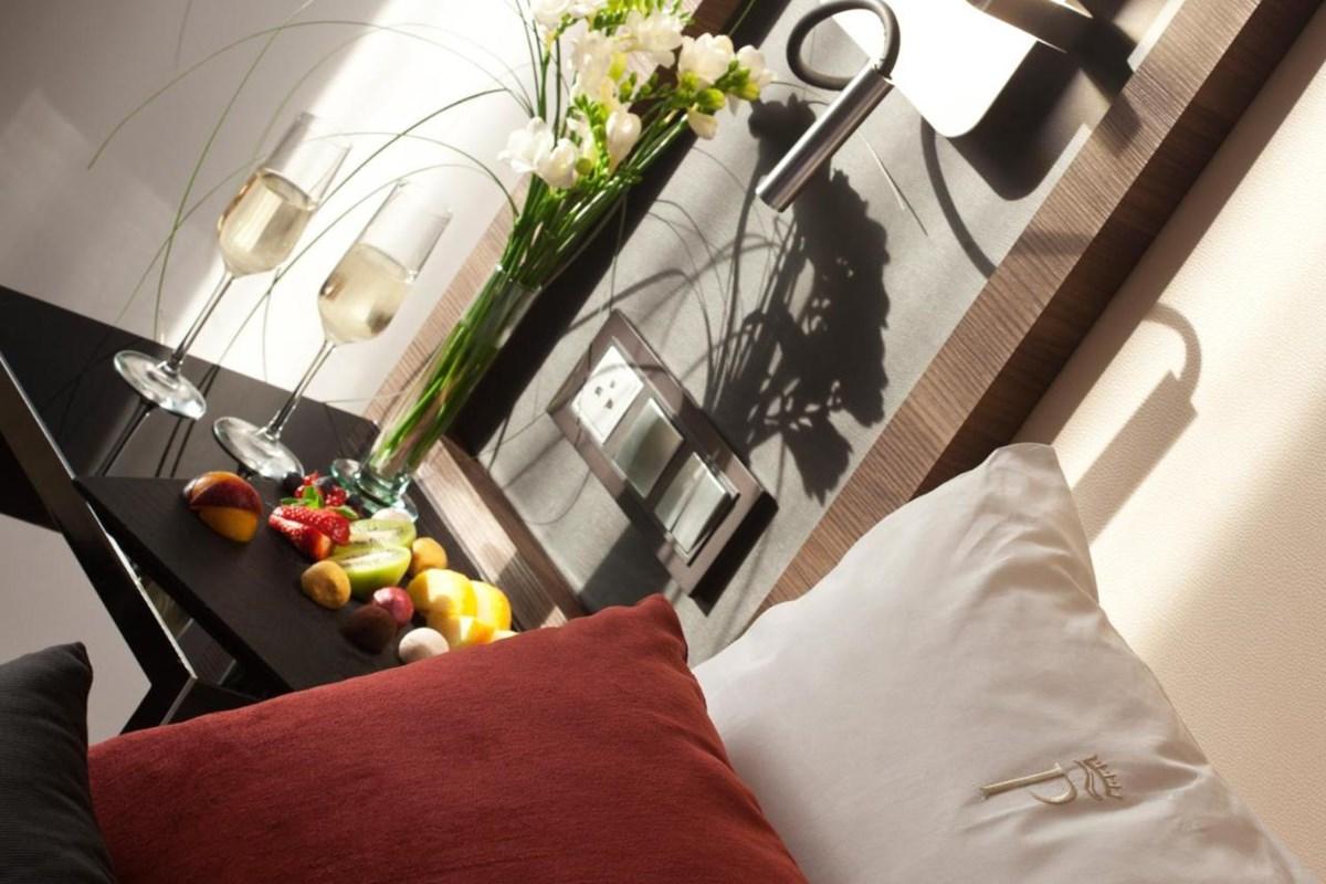 Hotel Princesa Plaza Мадрид Экстерьер фото